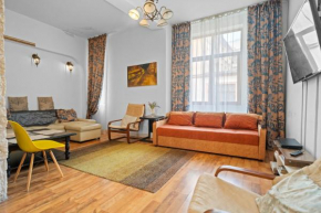 Perfect for Groups - The Best Old Town Apartment & Penthouse